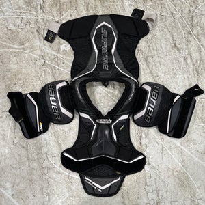 Men's Medium Senior Bauer Supreme 2S Shoulder Pads (Used)