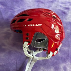 True Dynamic 9 Helmet | Small (New)
