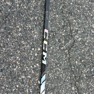 Intermediate CCM Tacks XF Pro Right Handed Hockey Stick P29 (New)