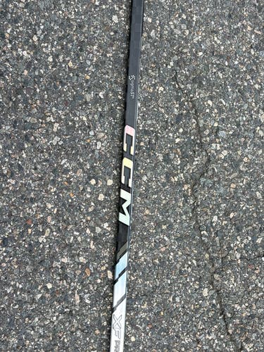 Intermediate CCM Tacks XF Pro Right Handed Hockey Stick P29 (New)