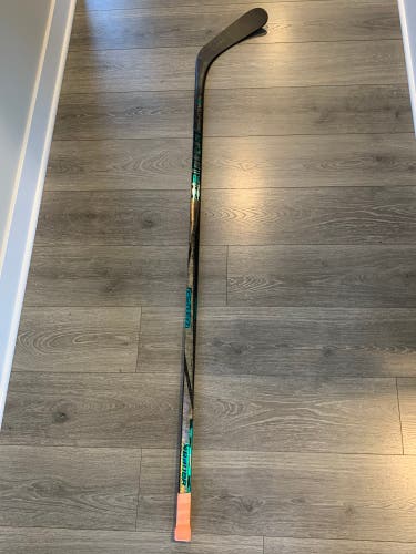 Senior Bauer Twitch Hockey Stick Right Hand P92 77 Flex (Used)