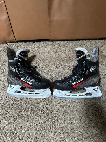 2022 Bauer Vapor X3 Hockey Skates Regular Width 7 (Used)