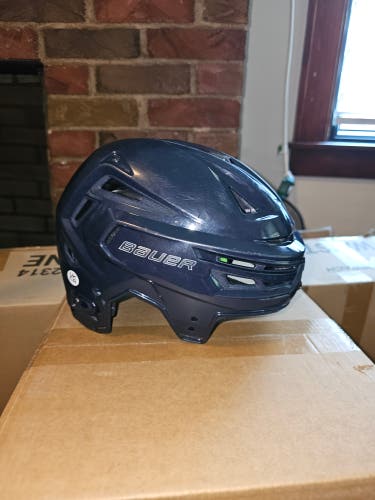 Medium Bauer Re-Akt 155 Helmet (Used)