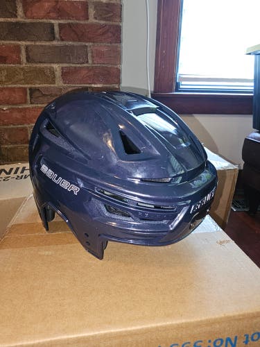 Medium Bauer Re-Akt 155 Helmet (Used)