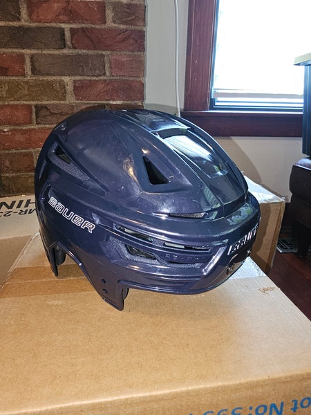 Medium Bauer Re-Akt 155 Helmet (Used)