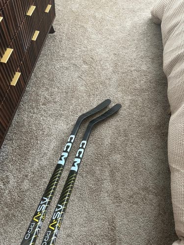 Senior CCM Super Tacks AS-V Pro Right Handed Hockey Stick Toe Pattern Pro Stock (New)