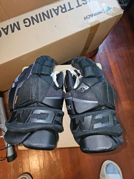 CCM Tacks XF Pro Gloves 14" (Used)