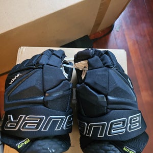 Bauer Vapor Hyperlite Gloves 12" (Used)