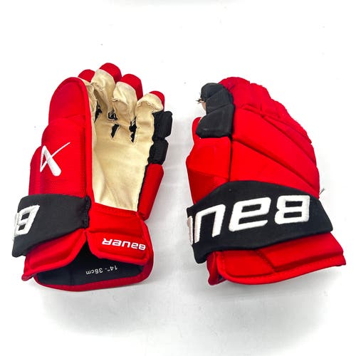 Taylor Hall Pro Stock - Bauer Vapor Hyperlite 13" Used Pro Stock Gloves (Red/Black)