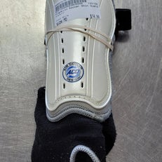 Used Franklin Soccer Shin Guards Junior White MD 11497-S000151814