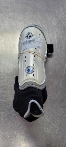Used Franklin Soccer Shin Guards Junior White MD 11497-S000151814