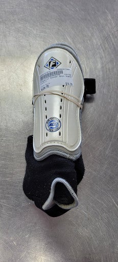Used Franklin Soccer Shin Guards Junior White MD 11497-S000151814