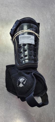 Used Nike Soccer Shin Guards Adult Black LG 11497-S000151812