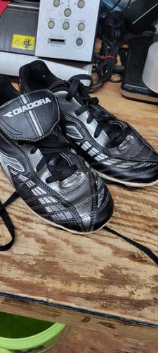 Used Diadora Soccer Cleats Black Senior 5 11497-S000151807