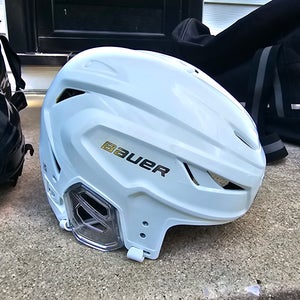 Medium Bauer Hyperlite 2 Helmet (Used)