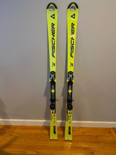 Fischer RC4 World Cup SL 165 cm Racing Skis (Used)