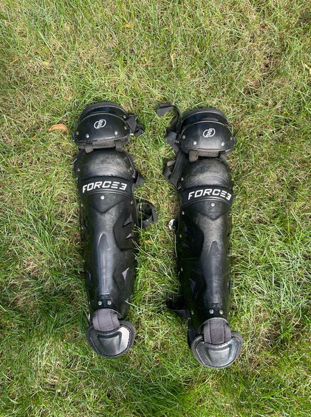 Force 3 black intermediate 
sized leg guards