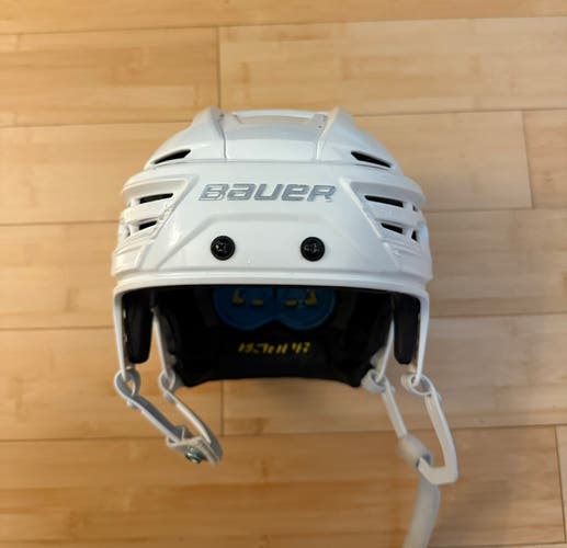Large Bauer Re-Akt 150 White Helmet (Used)
