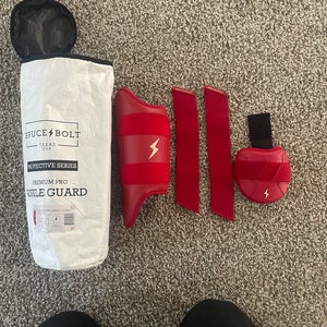 Bruce Bolt Leg guard