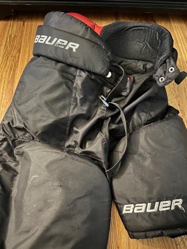 Senior Medium Bauer Vapor XLTX Hockey Pants (Used)