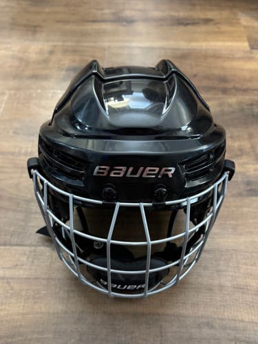 Youth XS Bauer Re-Akt 100 Helmet (Used)