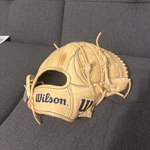 Wilson A2000 RH Baseball Glove 12" (Used)