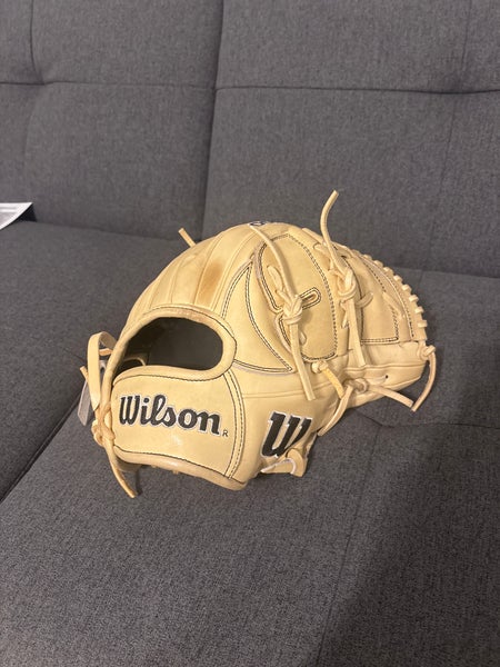 Wilson A2000 RH Baseball Glove 12" (Used)