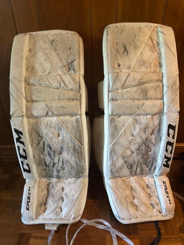 CCM Eflex 5.9 Goalie 32+1 leg pads