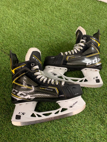 CCM Tacks Vector Hockey Skates | Size 6.5