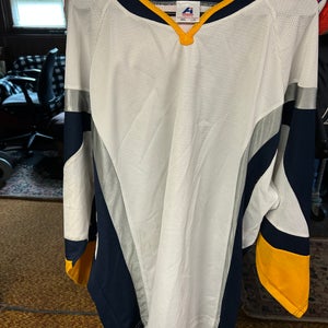 White Large Men's Hockey Jersey (Used)