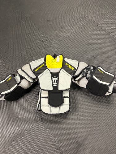 Small / Medium 2021 Warrior Ritual X3E Goalie Chest Protector (New)