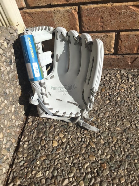 2025 Easton Professional Collection RH Softball Glove 12.75" (New)