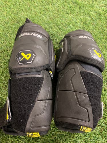 Junior Medium Bauer Supreme Mach Elbow Pads (Used)