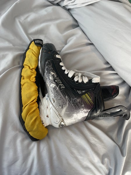 Bauer Vapor Hyperlite 2 Hockey Skates 7 (Used)