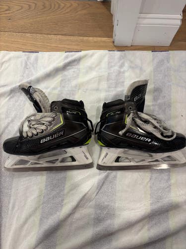 Bauer Elite Hockey Goalie Skates 6.5 (Used)