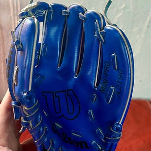 Wilson RHT Mini-Pro Baseball Glove 8" (Used)
