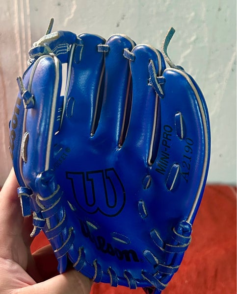 Wilson RHT Mini-Pro Baseball Glove 8" (Used)