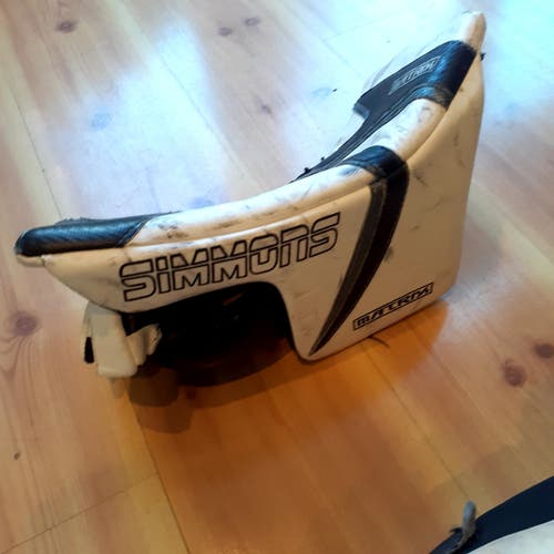Simmons Matrix Regular (Used) - glove and blocker