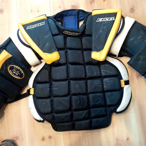 Brown Excel Goalie Chest Protector Sr. Large