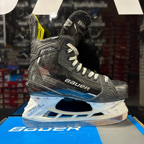 Bauer Supreme Ignite Pro+ Hockey Skates Size 5 (Used)