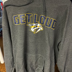 Gray Adult Unisex Large Nashville Predators Sweatshirt (Used)