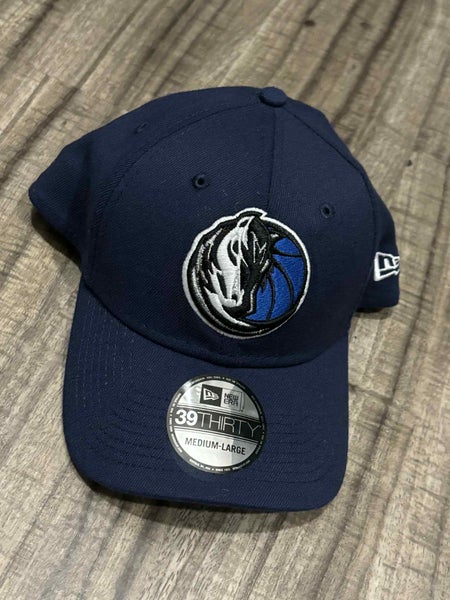 Dallas Mavericks NBA New Era 39Thirty Fitted Hat, Size Adult Medium / Large