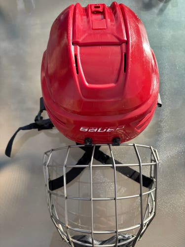 Medium Bauer Re-Akt 85 Helmet (Used)