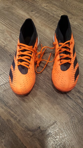 Orange Size M 7.0 (W 8.0) Adidas Predator Accuracy Turf Cleats Cleats (Used)