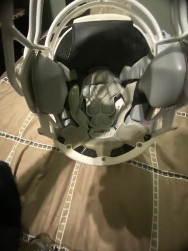 Medium Youth Riddell SpeedFlex Helmet (Used)
