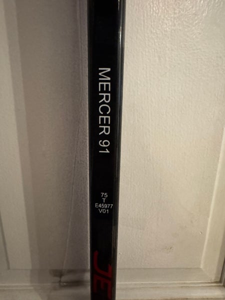 Senior CCM Jetspeed FT7 Pro Right Handed Hockey Stick P28 (Used)