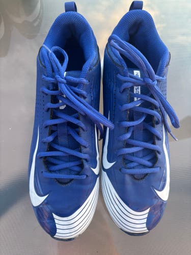 Men's Size M 9.0 (W 10.0) Nike Vapor strike Low Top Molded Cleats (Used)