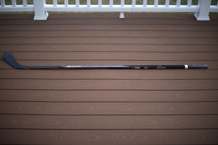 Easton V9E Right Handed Hockey Stick Pro Stock - E3 (Used)