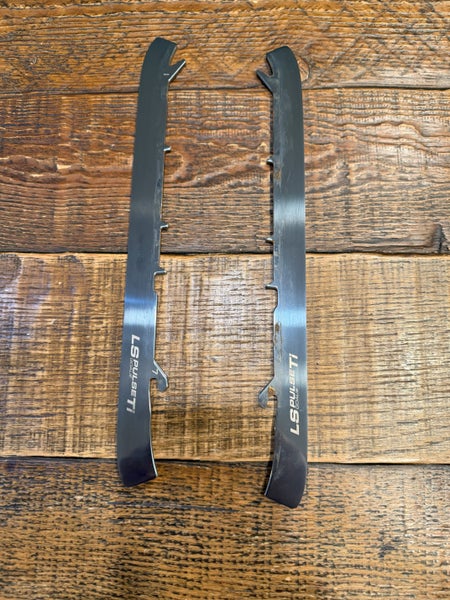 Very Lightly Used Pair of Senior Size 7 (272 mm) Bauer LS PULSE Ti Black Goalie Steel
