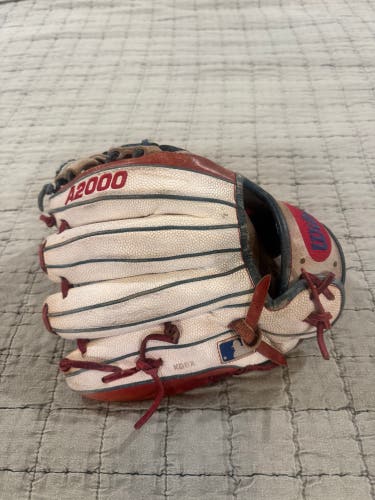 Wilson A2000 RH Infield Baseball Glove 11.5" (Used)